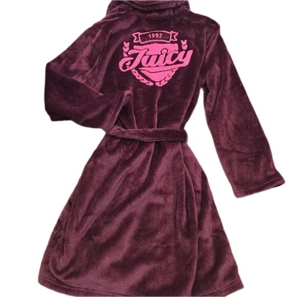 Juicy Couture Signature Logo Collared Plush Robe- Spiced Beet - Picture 2 of 4